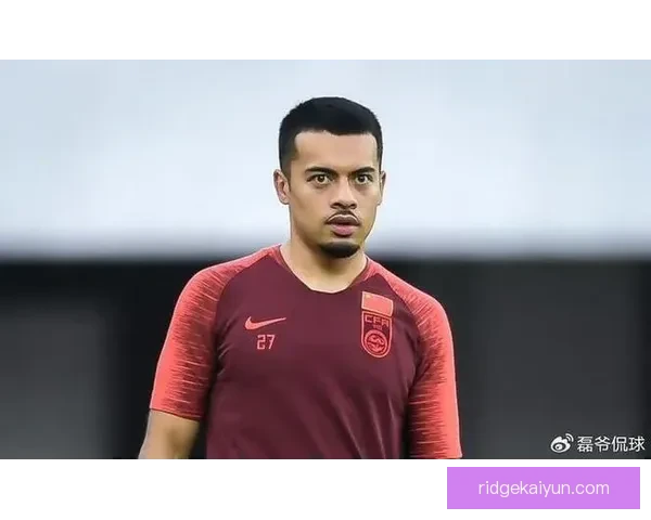 上海海港边锋状态回暖，展现出强大的速度与突破潜力